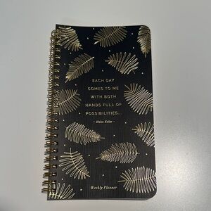 Black and Gold Weekly Planner